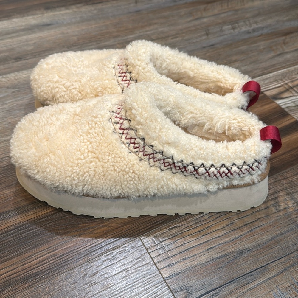 Women’s Sherpa Ugg slipper